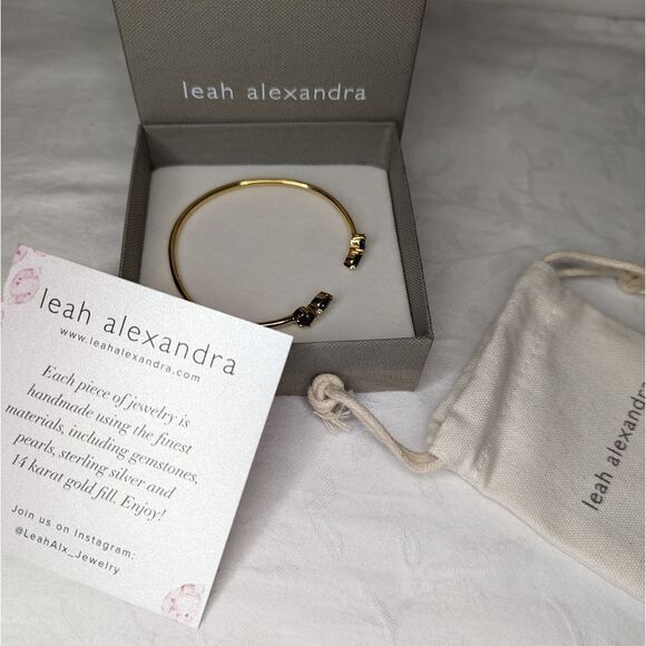 Leah Alexandra gold Onyx bracelet - Picture 6 of 6